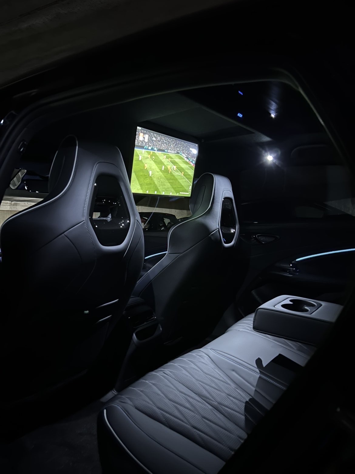 Intérieur BYD premium avec écran embarqué XPERIENCE VISION