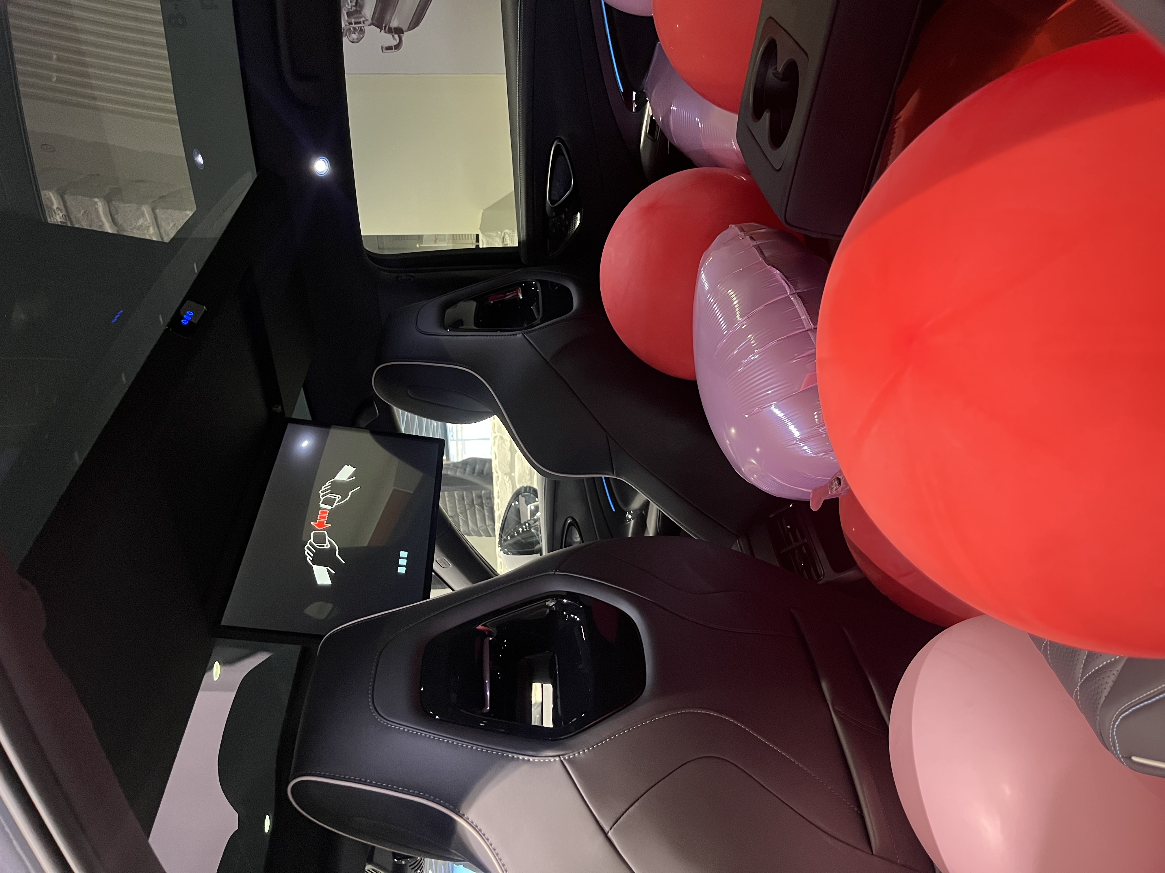 Installation écran plafonnier vue intérieur