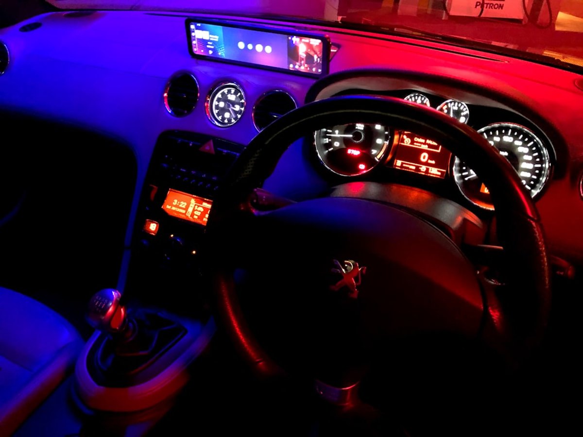 Éclairage LED d'ambiance RGB 16M couleurs voiture — XPERIENCE VISION